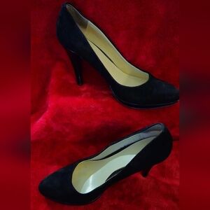 Nine West Classic Black Suede Heels - Size 8.5